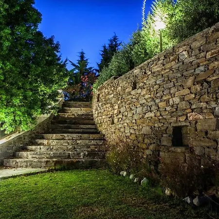 Сasa de vacaciones Palatiana Agriturismo, Deluxe Private Retreat Neoni